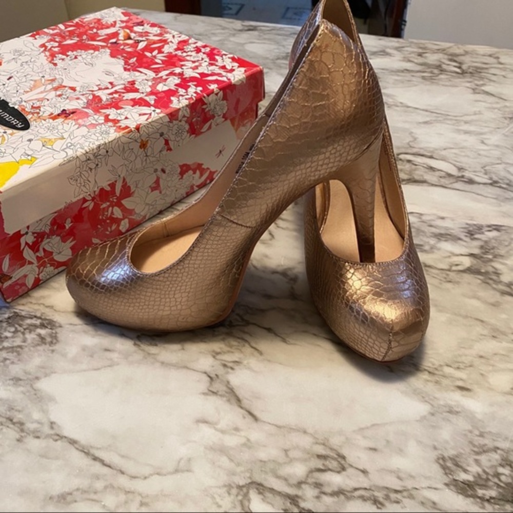 Chinese Laundry Rose Gold Platform Heels | Metallic Snakeskin Pumps Dressy Party